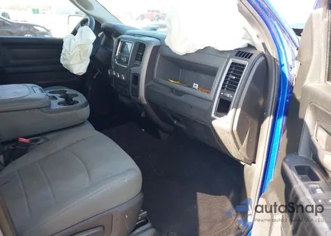 2019 Ram 1500 Classic Express 4X2 6'4 Box z USA, uszkodzony, nr VIN 1C6RR6FG3KS712408